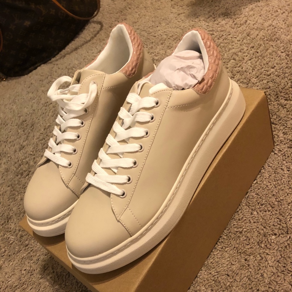 Platform sneakers